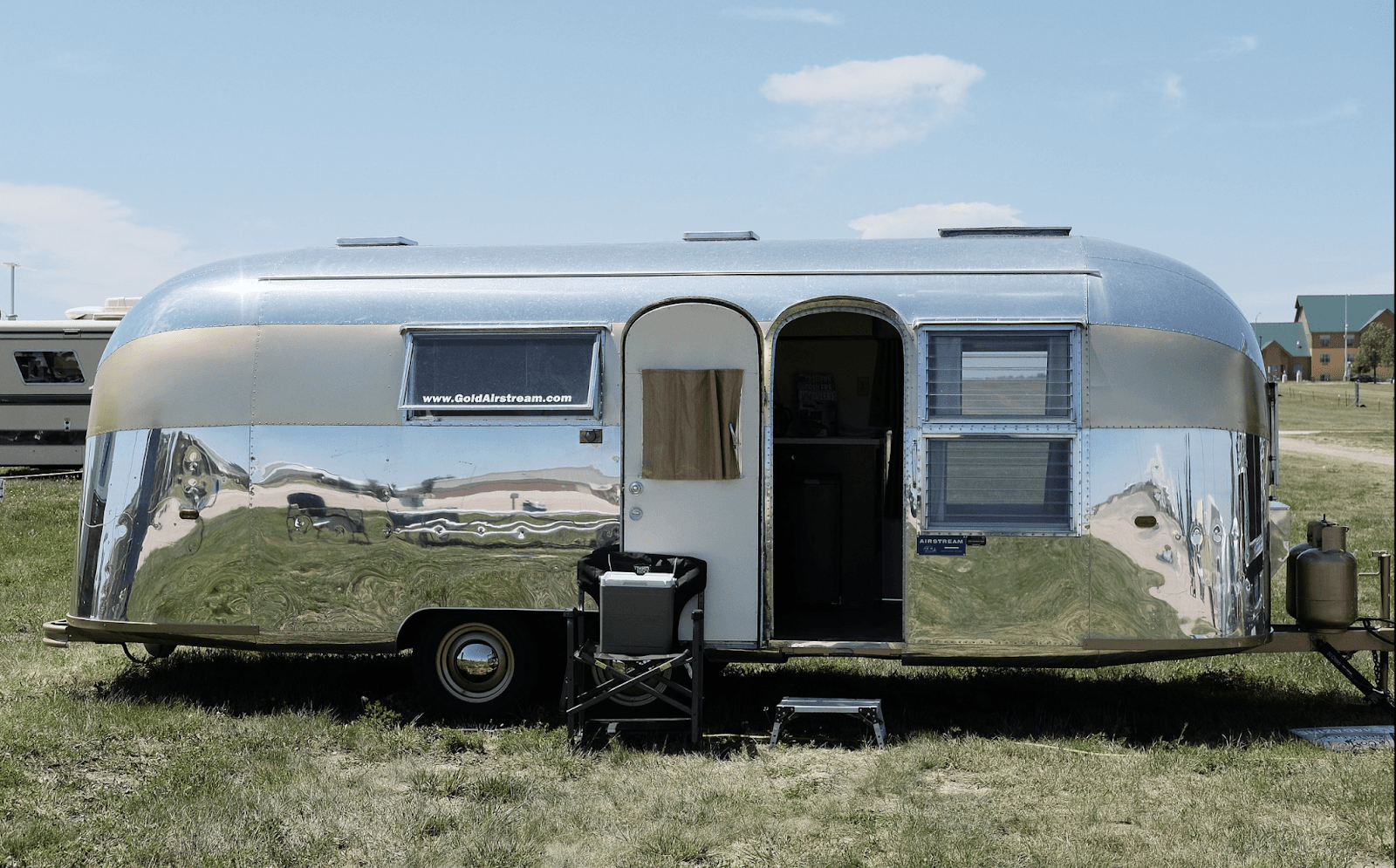 photo of a vintage Airstream