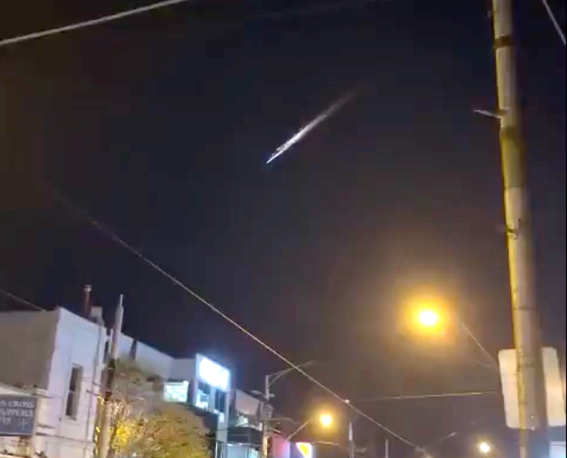 A mesmerizing fireball unexpectedly lights up Melbourne's sky, catching astronomers off guard.