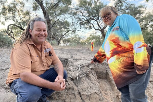 Archaeologists assist Barkindji custodians in preserving ancestral dingo remains near Broken Hill