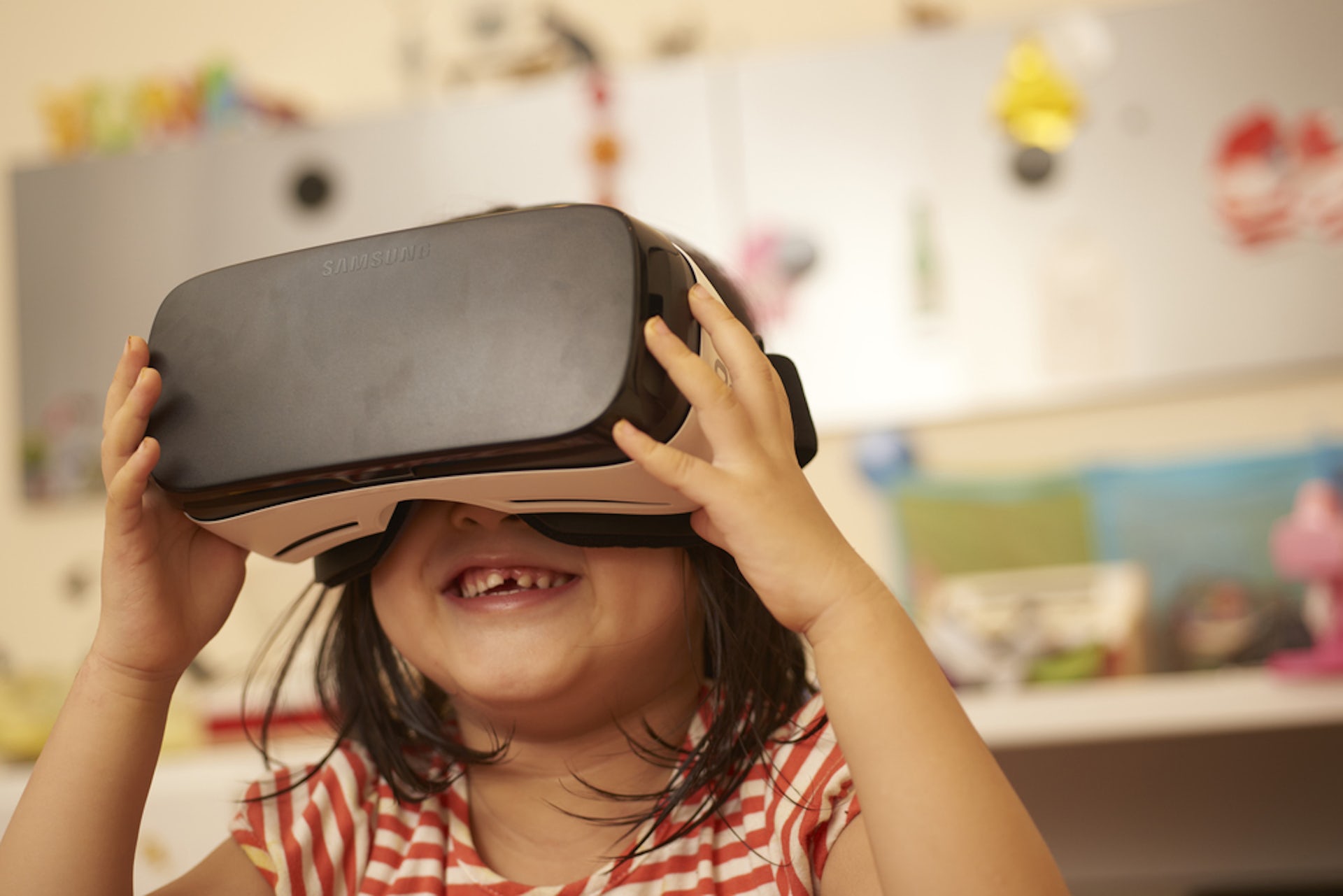 How can parents ensure the safety of their children in the growing threat of virtual reality grooming?