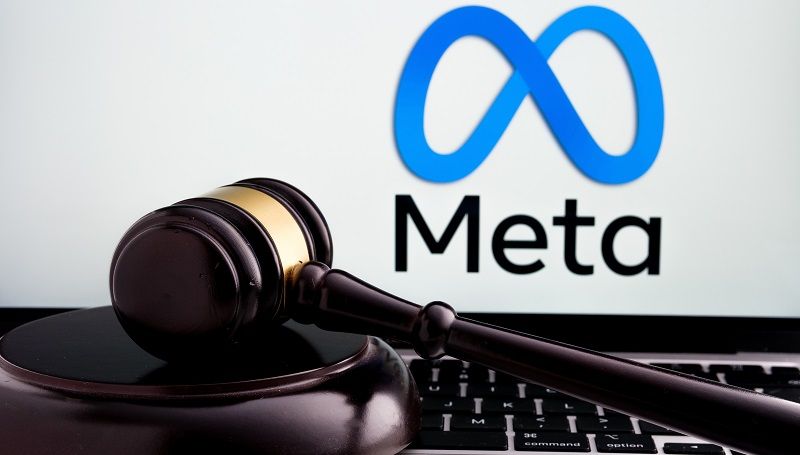 Image of Meta logo with a gavel, FTC wants Meta to stop account takeovers