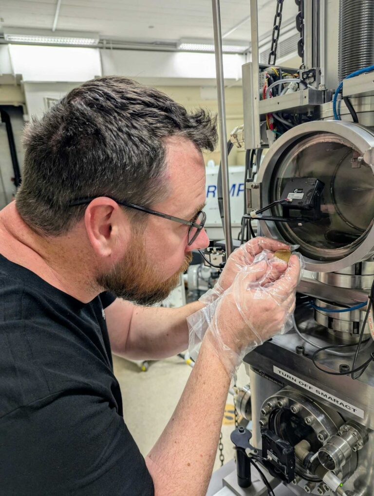 Tiny crystals in Earth’s crust have captured the movement of the Milky Way’s spiral arms