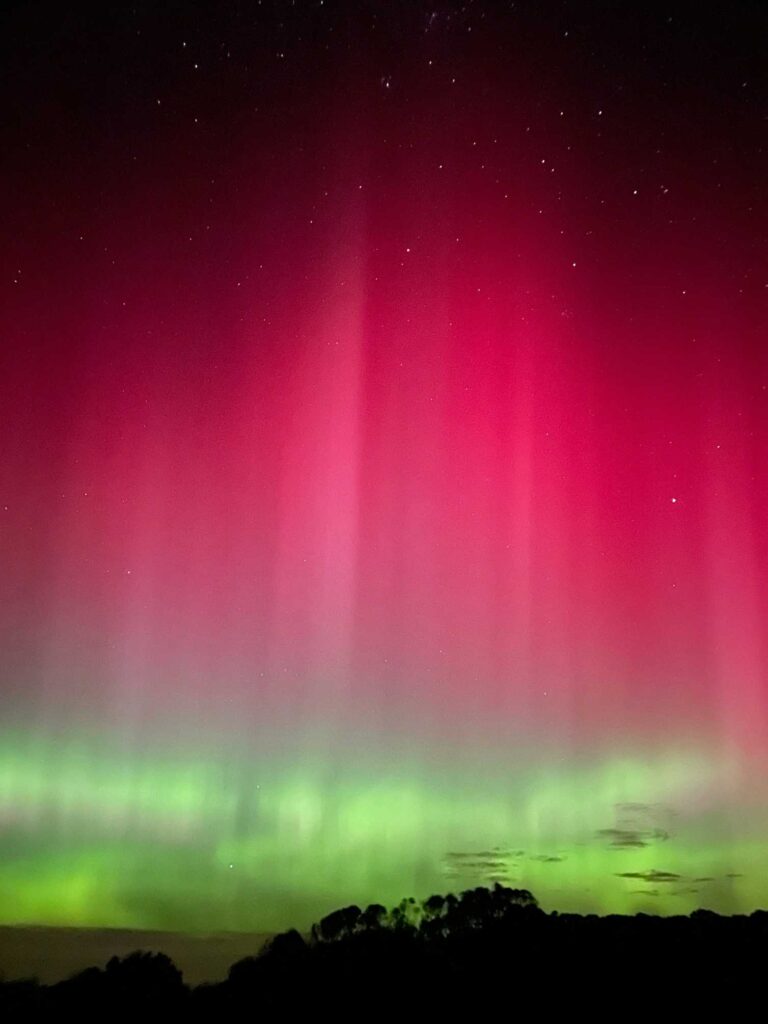 Why is it so hard to take a good photo of the Moon with my phone?